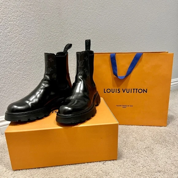 Louis Vuitton | Shoes | Louis Vuitton Chelsea Boot 7 2  display picture 2